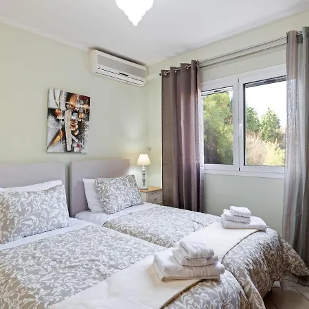 Enchanting In Chalcis With Terrace