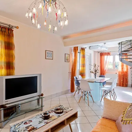 Villa Enchanting In Chalcis With Terrace Saint Minas